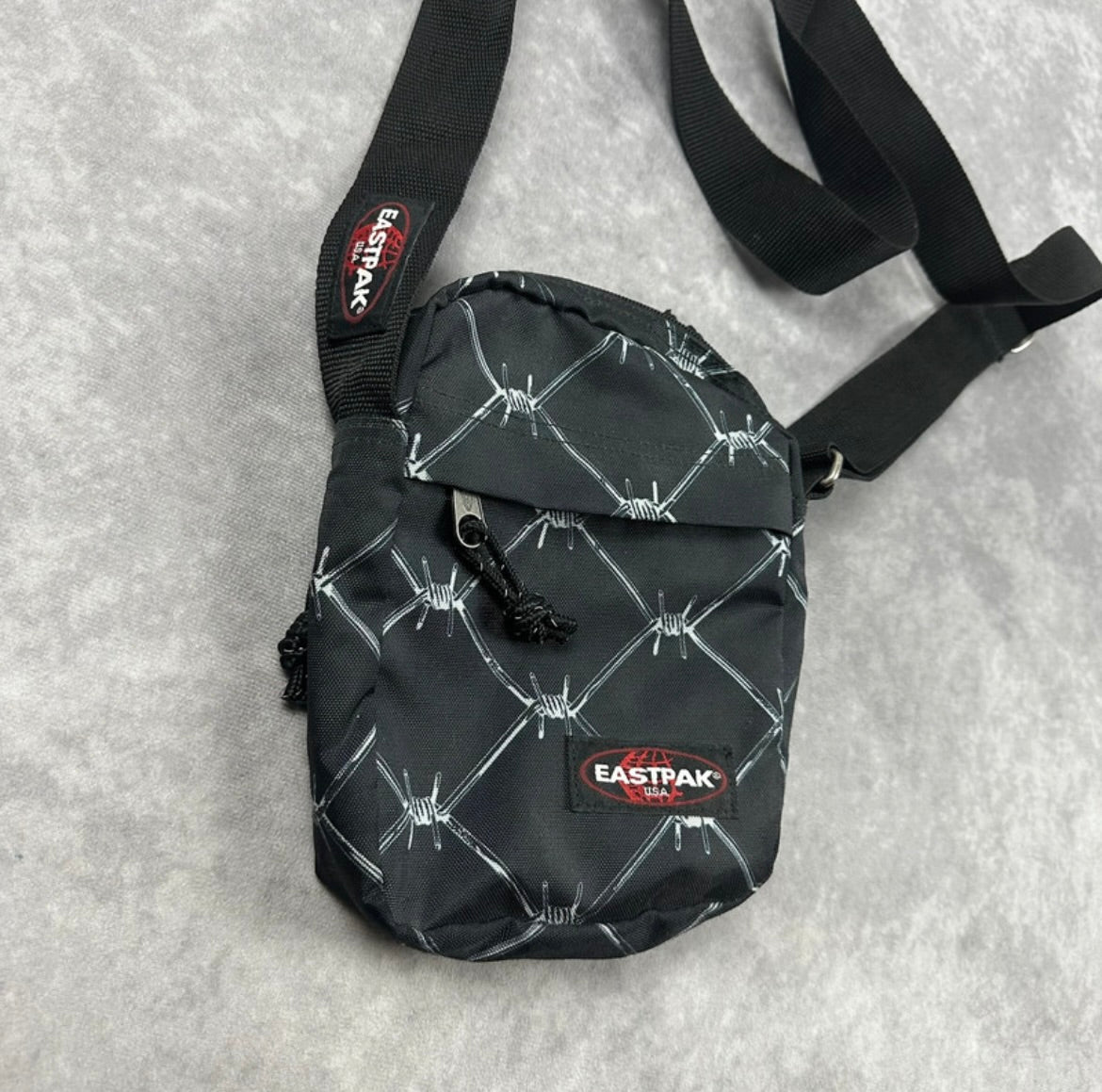 Eastpak Umhängetasche