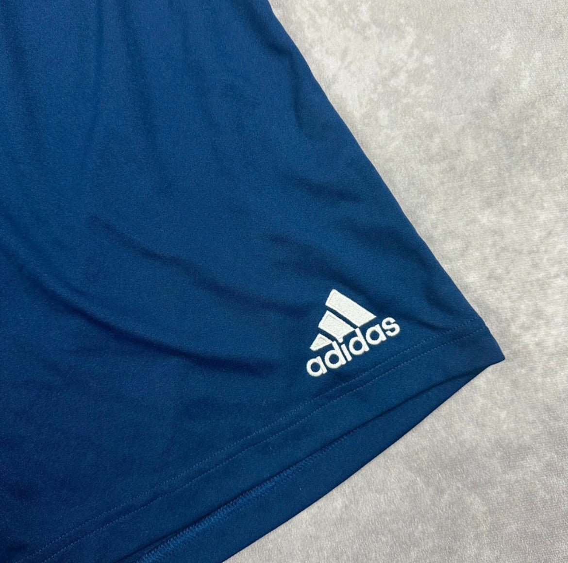 Adidas Shorts (L)