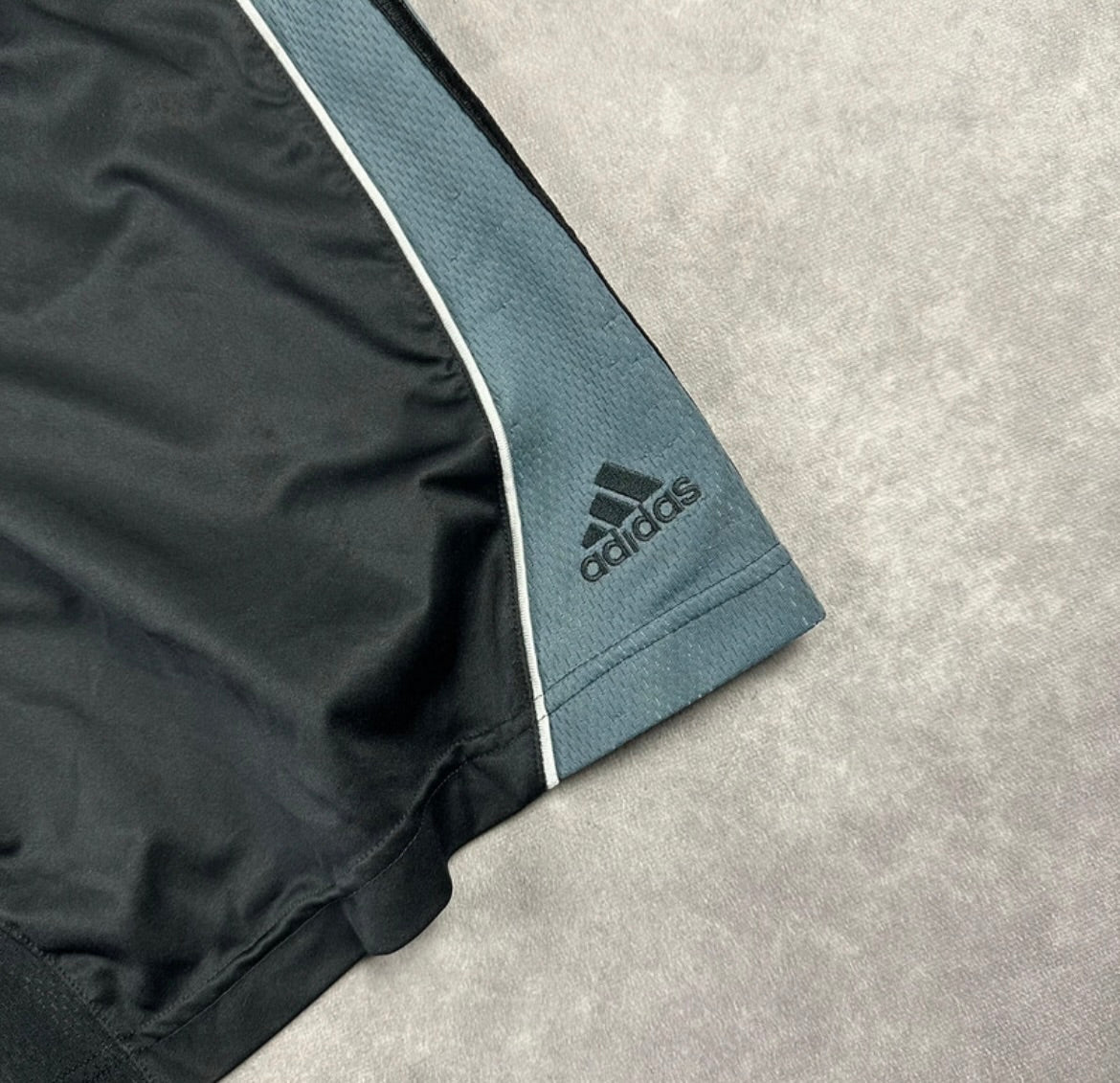 Adidas Shorts (XL)