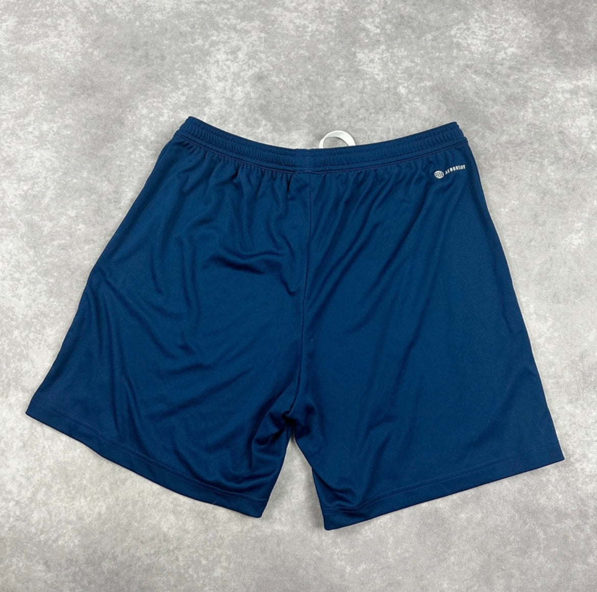 Adidas Shorts (L)
