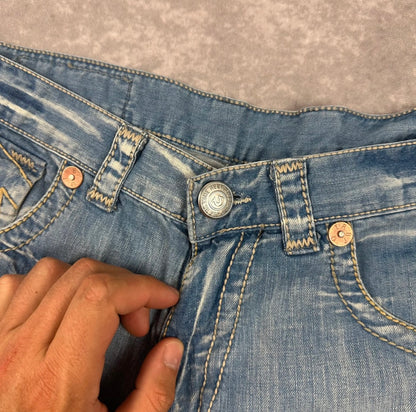 True Religions Shorts (34)