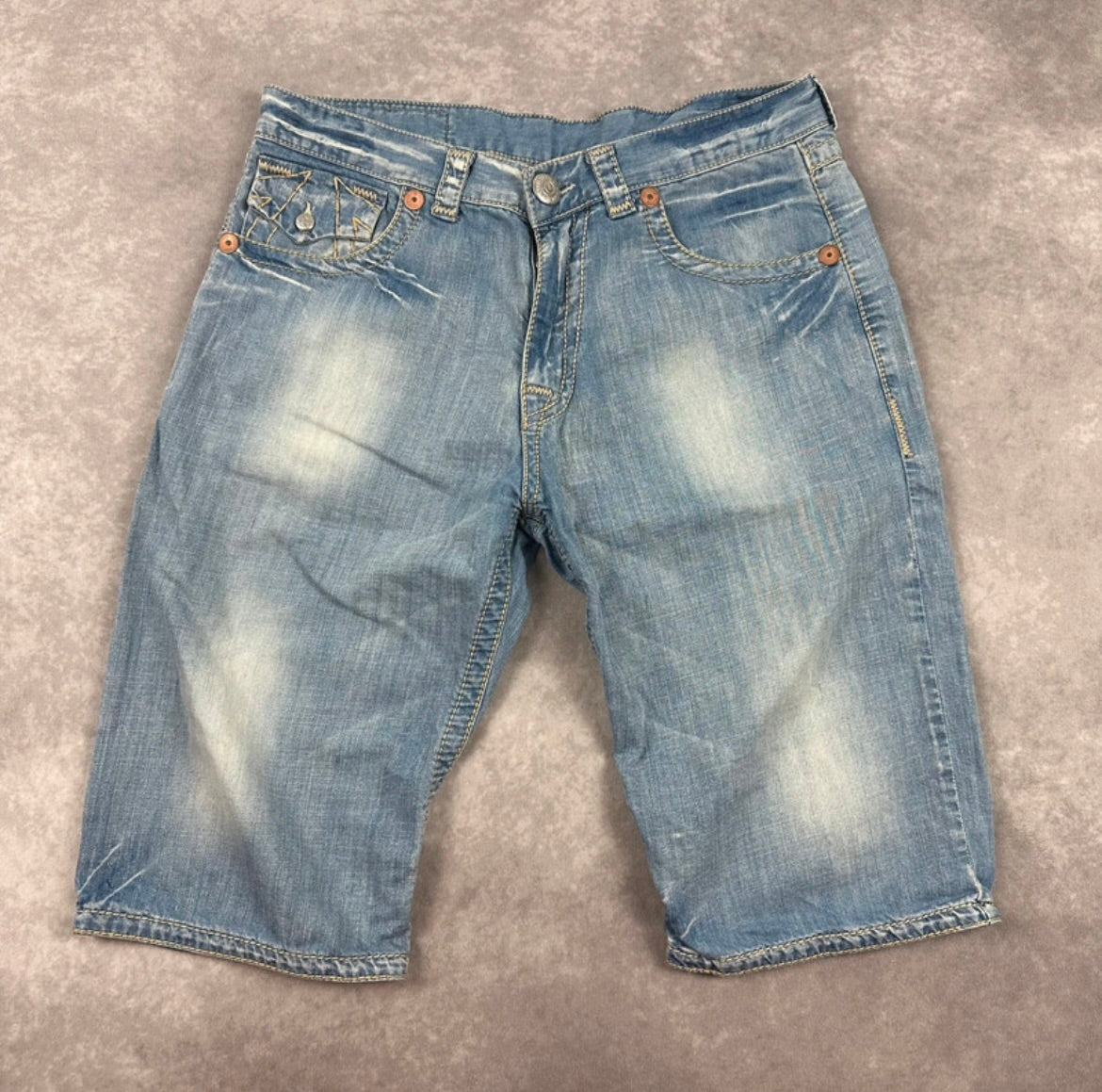 True Religions Shorts (34)