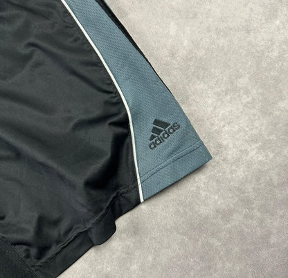Adidas Shorts (XL)