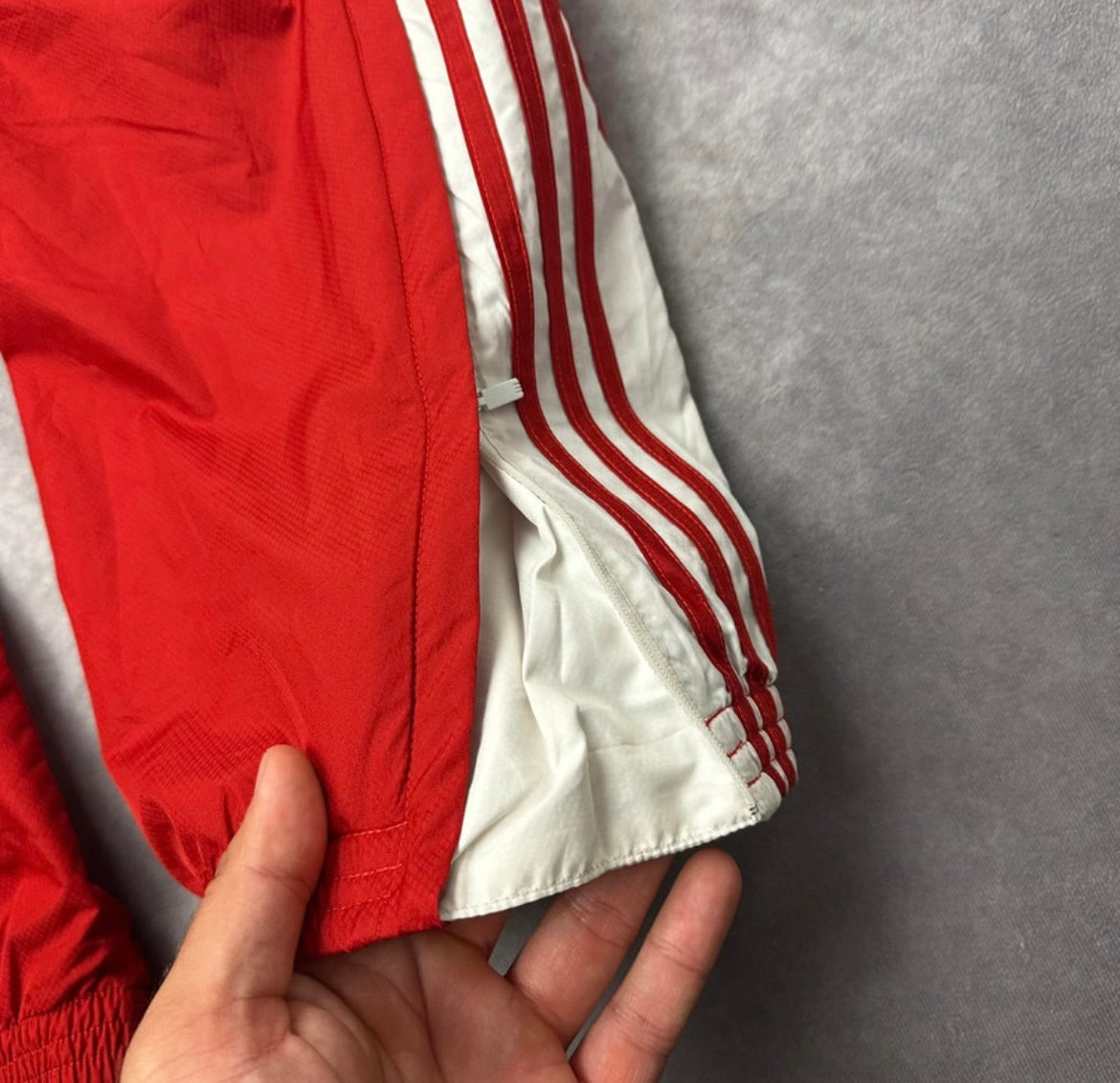 Adiddas Trackpants (M)