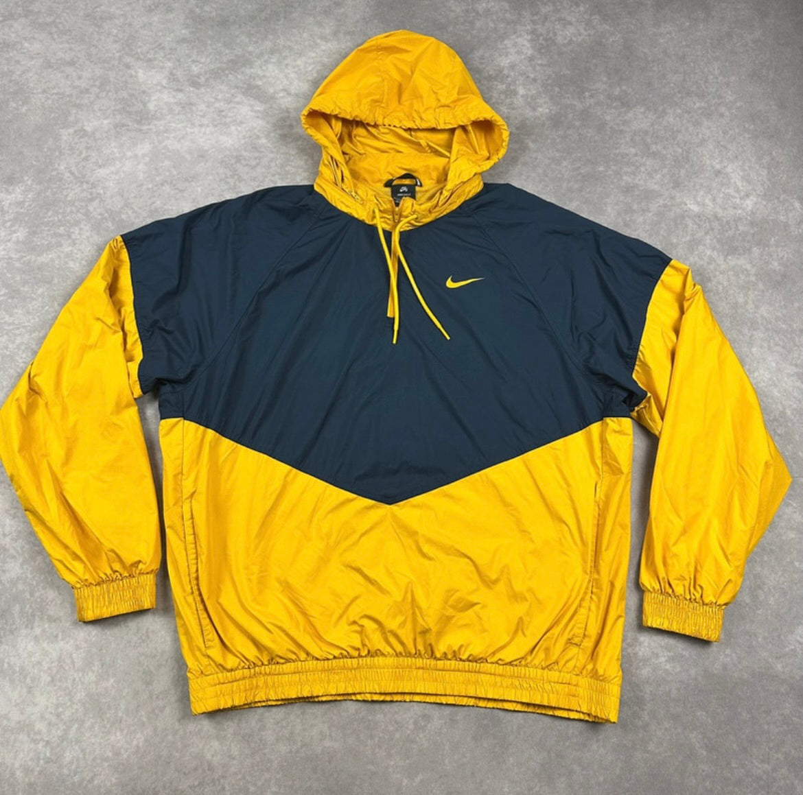 Nike Windbreaker (L)