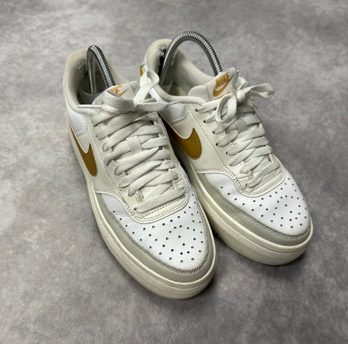 Nike W Court Vision Alta (40)